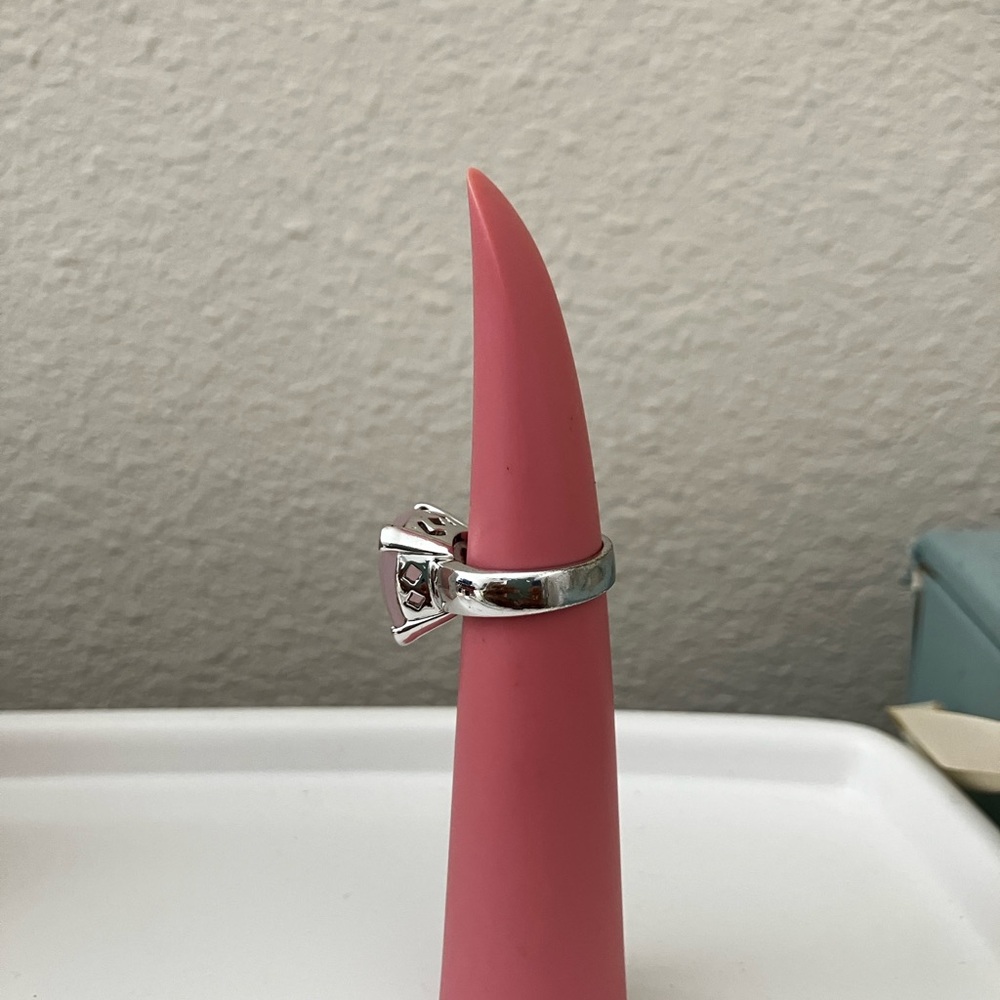 Pink cushion cut ring - Picture 2 of 5